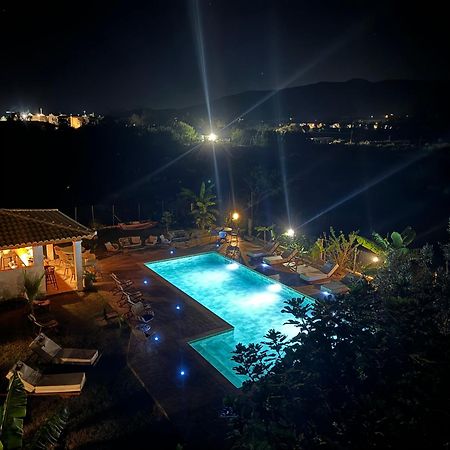 Kapetanios Luxury Aparthotel Agios Georgios  Ngoại thất bức ảnh