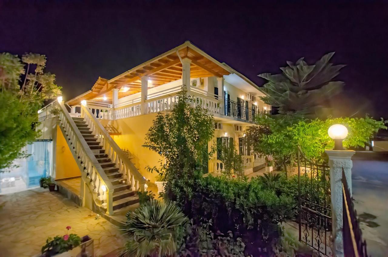 Kapetanios Luxury Aparthotel Agios Georgios  Ngoại thất bức ảnh