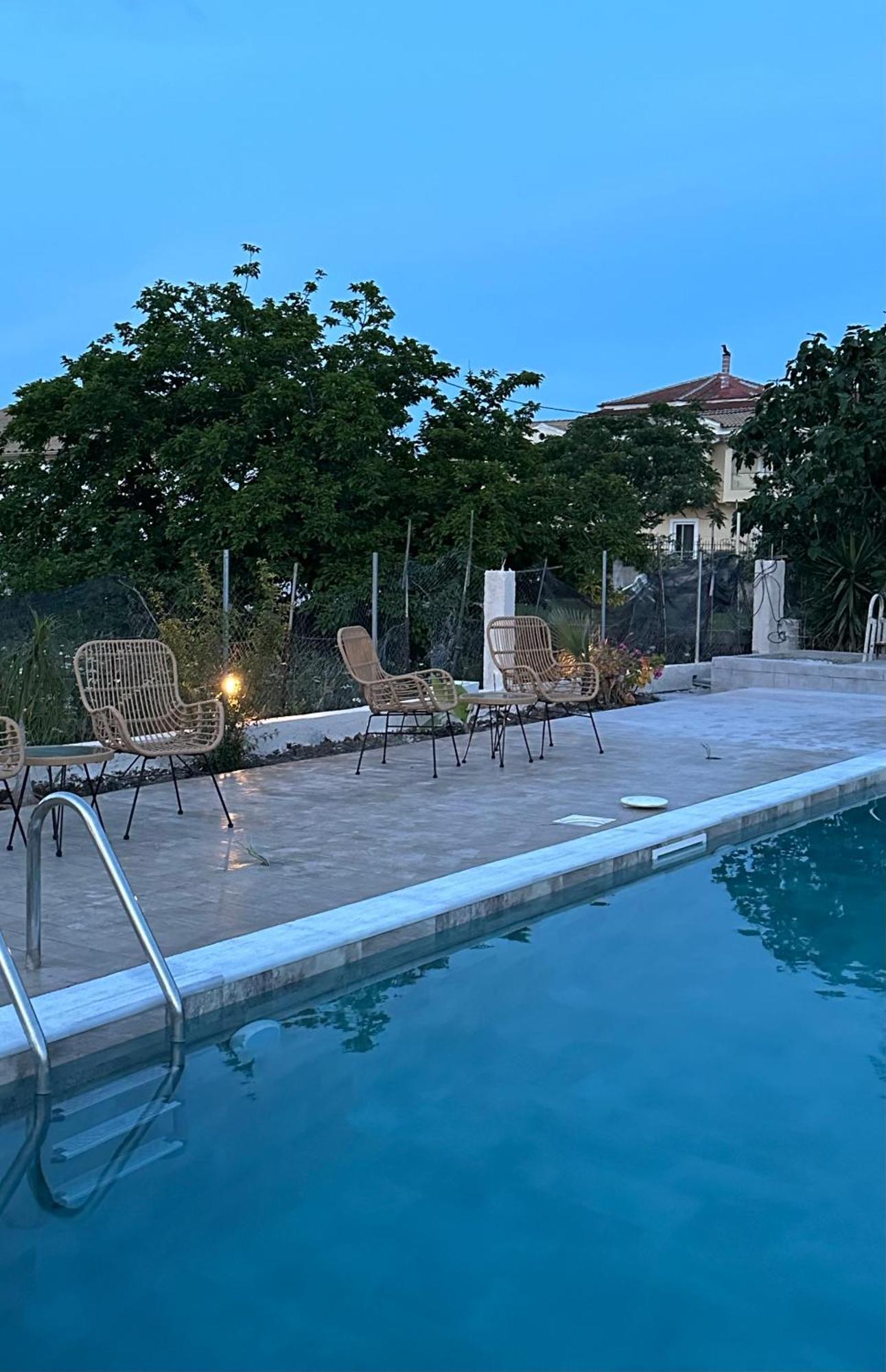 Kapetanios Luxury Aparthotel Agios Georgios  Ngoại thất bức ảnh