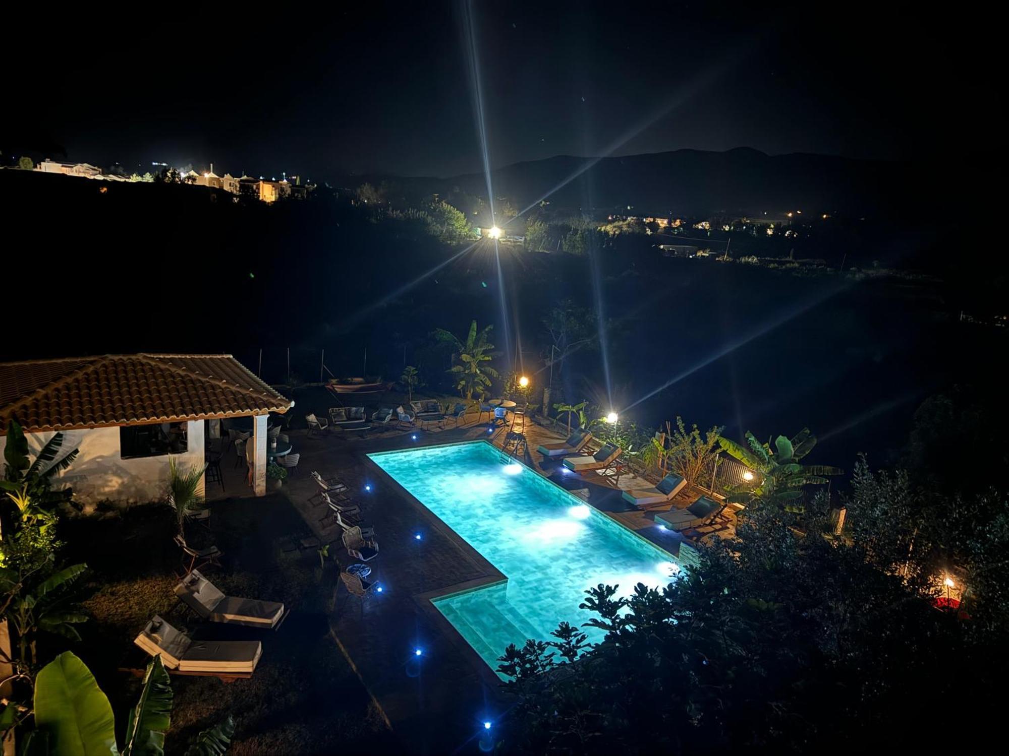 Kapetanios Luxury Aparthotel Agios Georgios  Ngoại thất bức ảnh